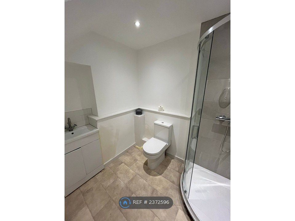 Property photo 3 of 4 Bathroom