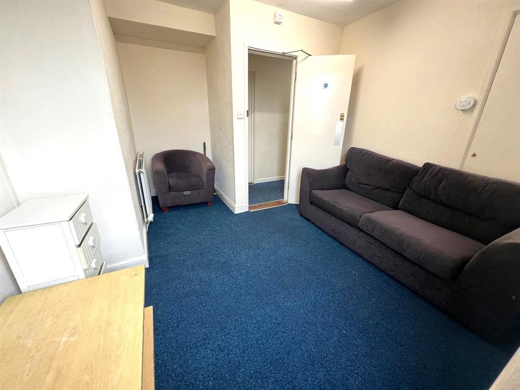 Property photo 2 of 10 Living Room 1.Jpg