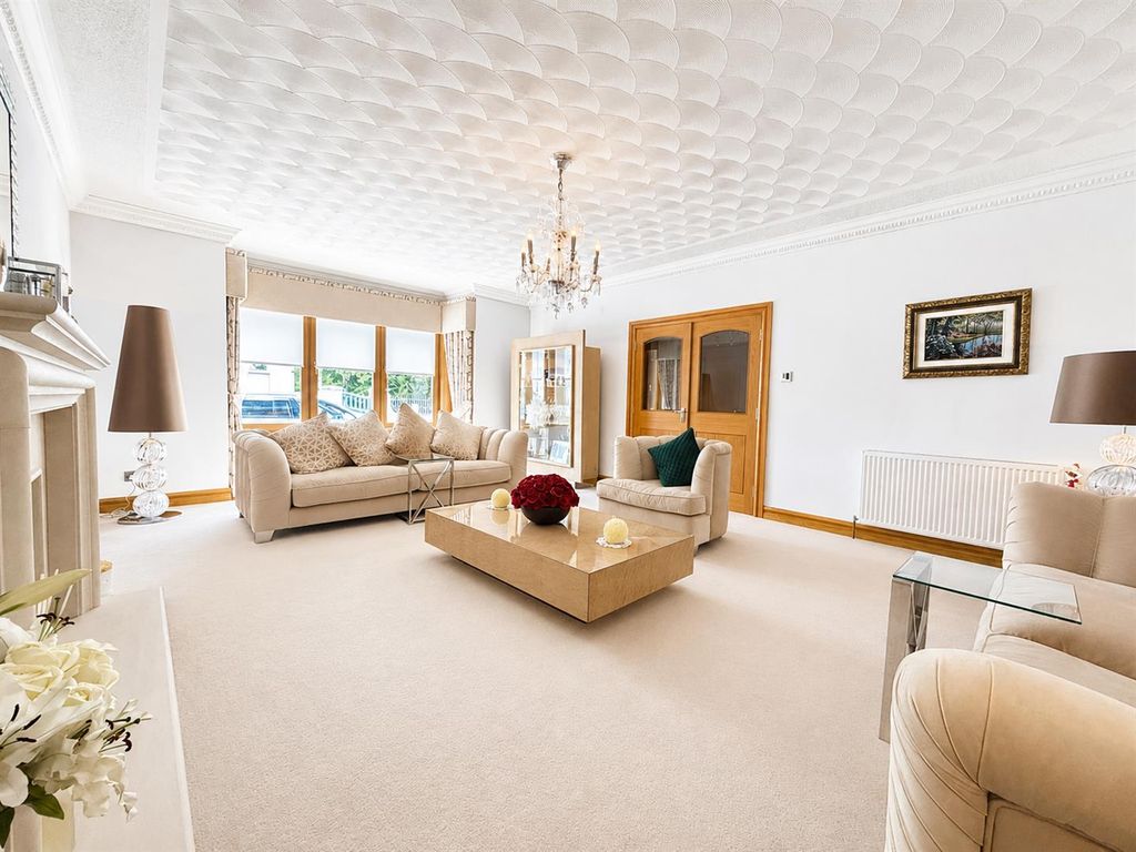 Property photo 3 of 30 Formal Lounge