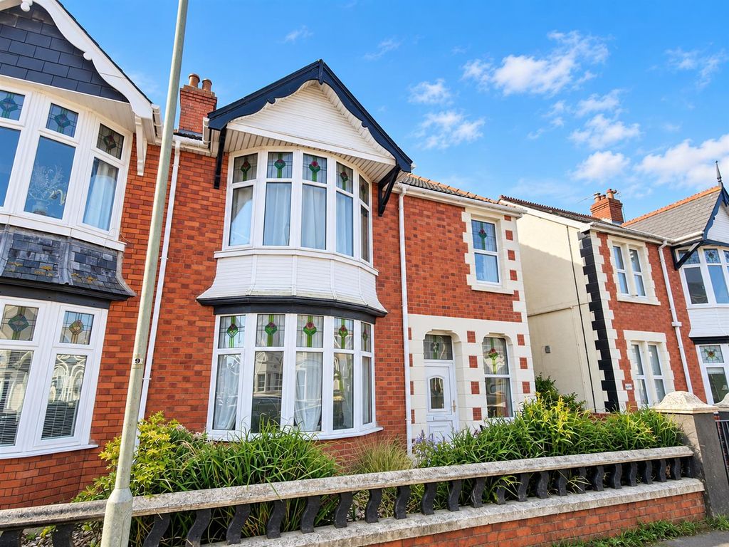 Property photo 1 of 34 7B126F23-Cb8E-4F2B-8474-E54d6E1d97c6.Png