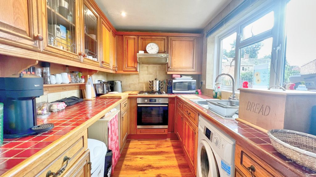 Property photo 3 of 11