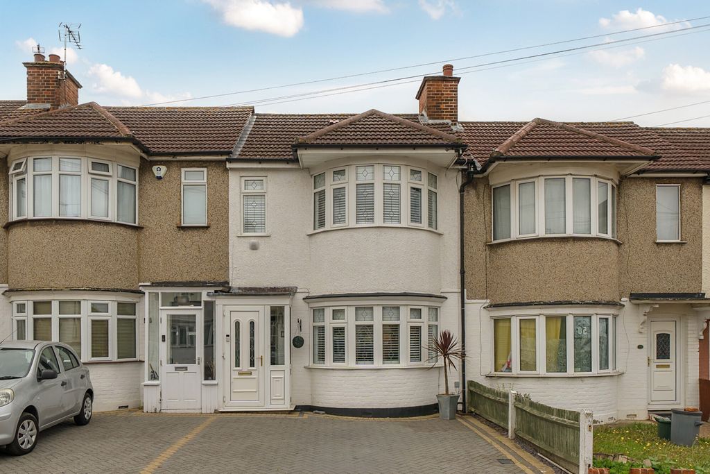 Property photo 1 of 17 1341835-18-68A5Cb...