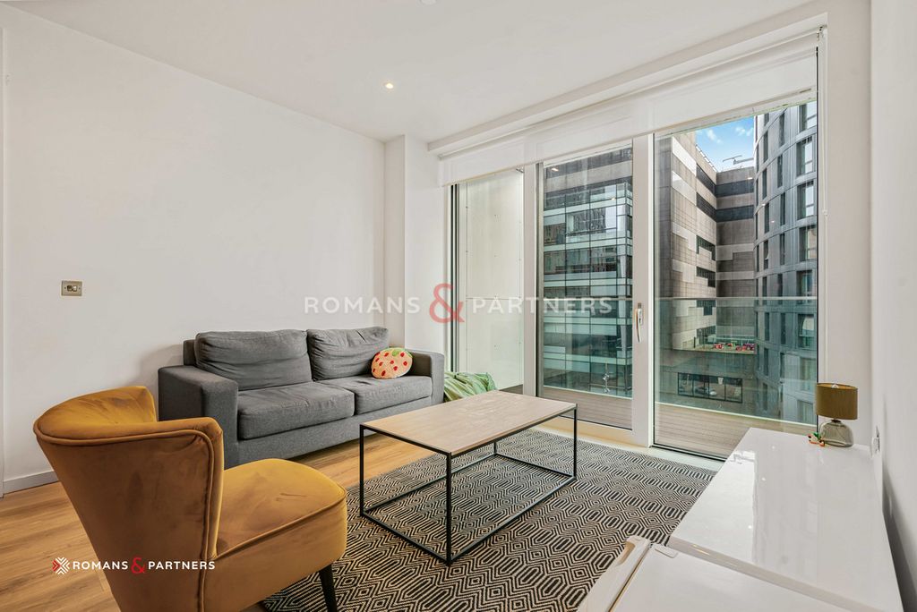 Property photo 1 of 18