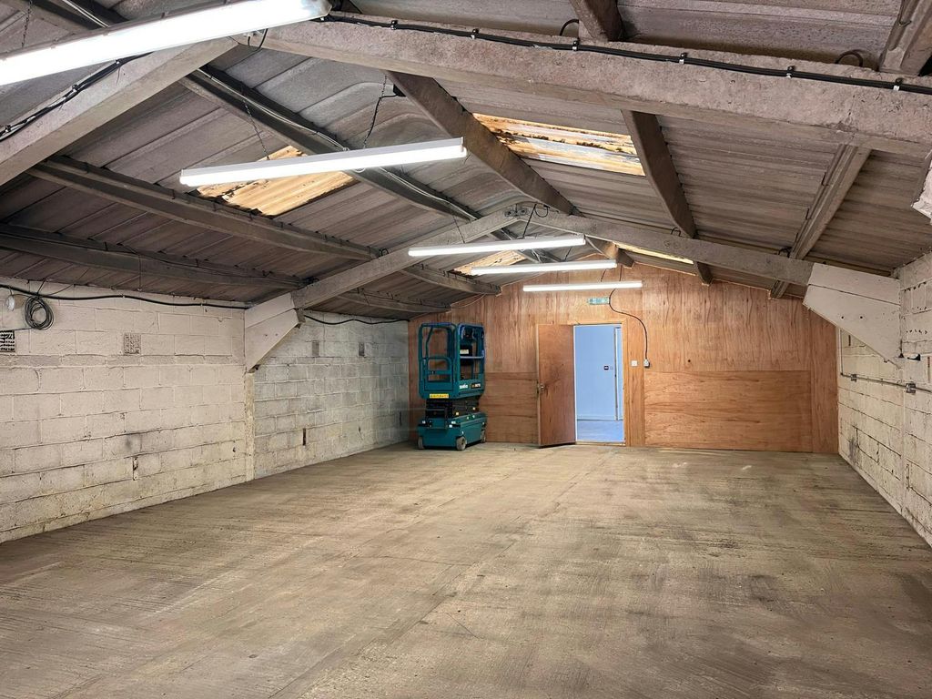Property photo 2 of 6 Whatsapp Image 20250811 At 094444_d17B0053.Jpg