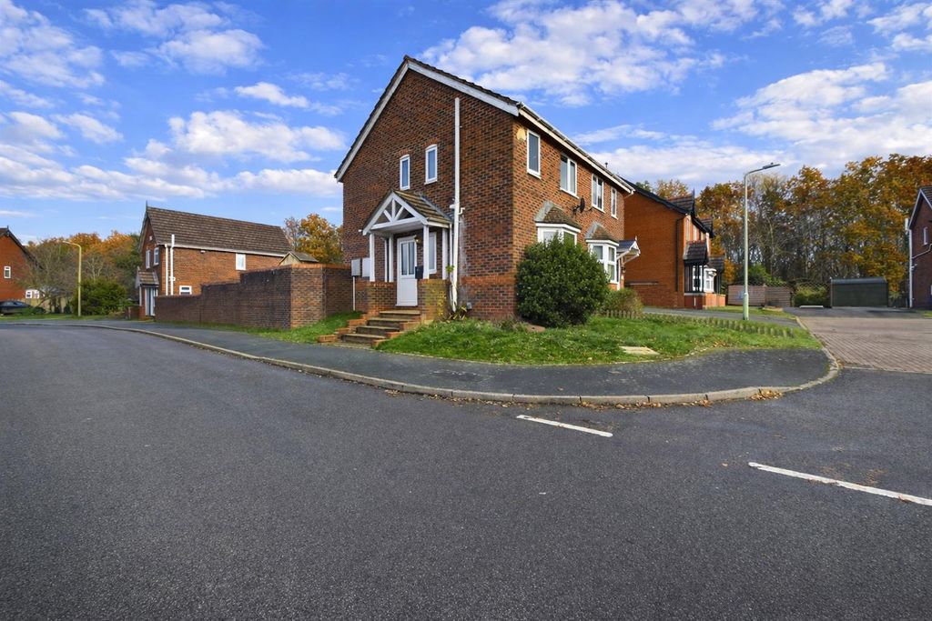 Property photo 1 of 12 Chatgpt Image Mar 27, 2026, 08_14_11 Am.Png