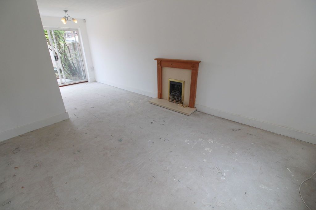 Property photo 3 of 14 Photograph 3