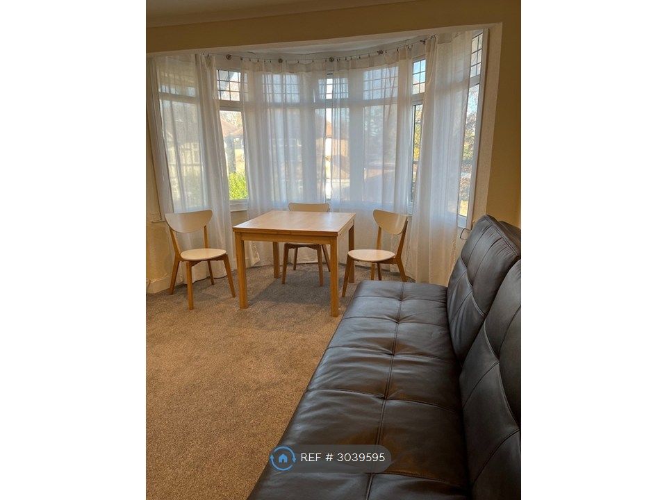 Property photo 1 of 9 Lounge/Diner
