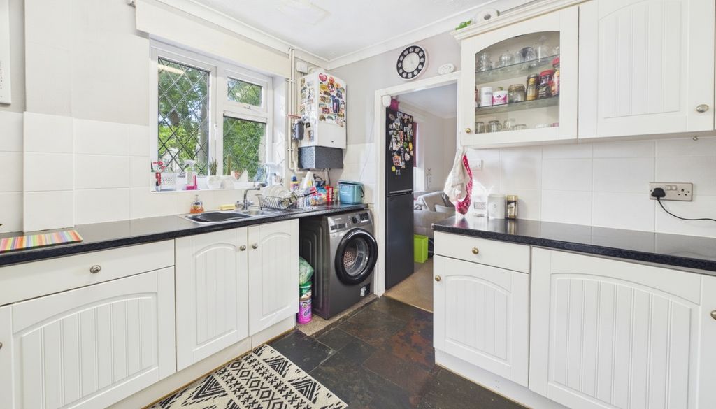 Property photo 2 of 16 5349925