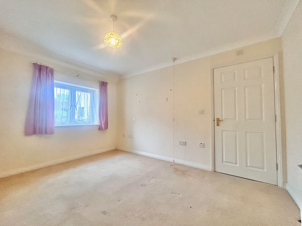 Additional image 14 of 2 bed flat for saleBickerley Road, Ringwood BH24