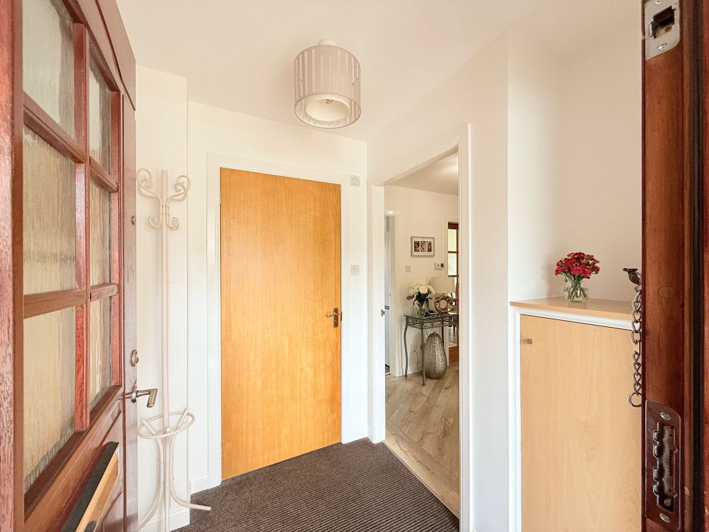 Property photo 2 of 33