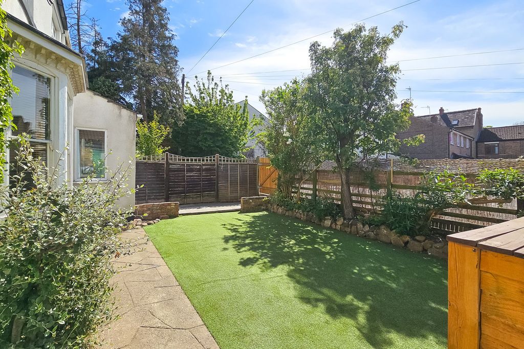 Property photo 3 of 21