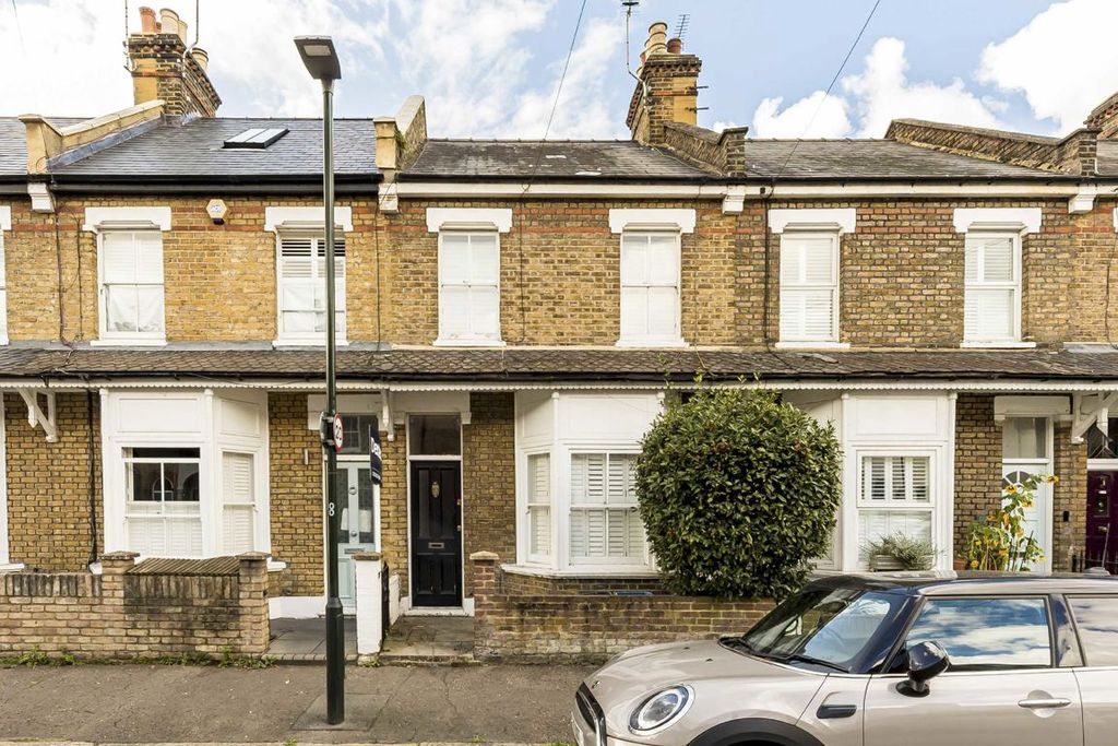 Property photo 1 of 9