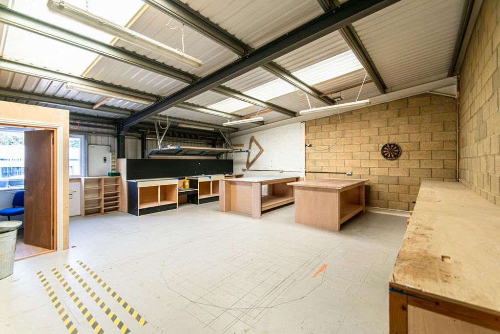 Property photo 3 of 6 12.Jpg