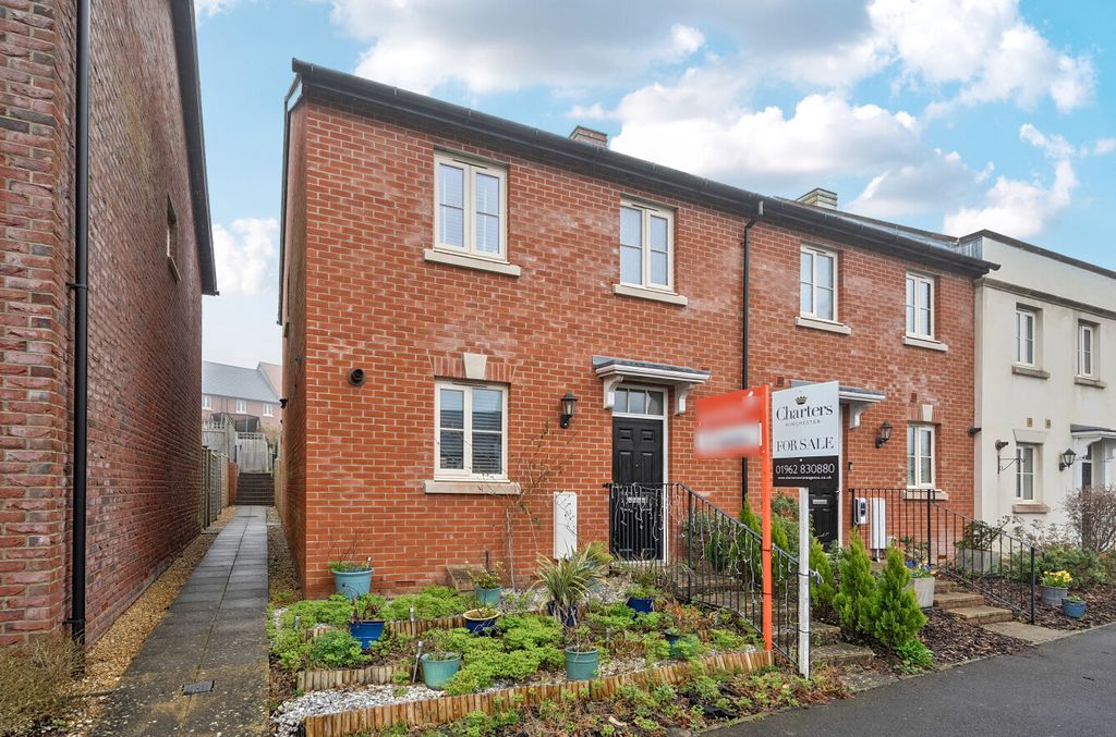 Property photo 1 of 12 1424675-2-69Ae9E2...