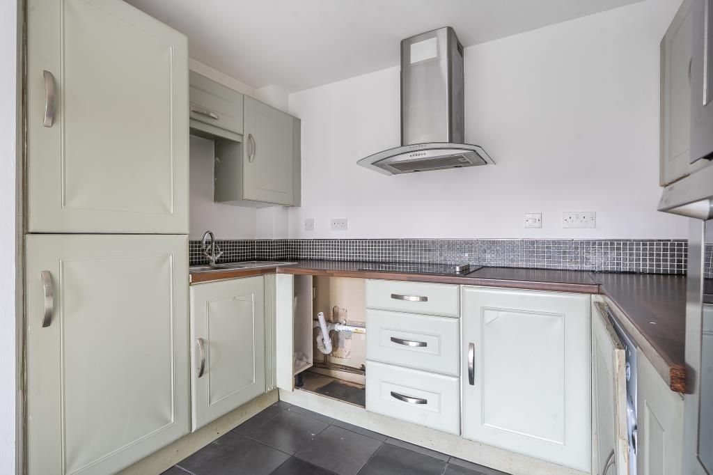 Property photo 3 of 20 Kitchen