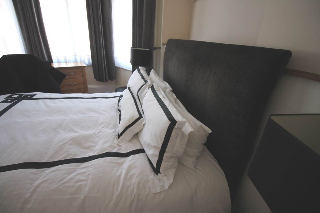 Property photo 3 of 3