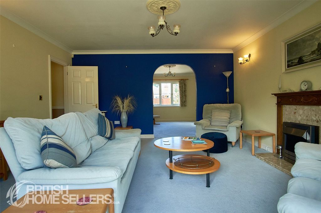 Property photo 2 of 27 Picture No. 36