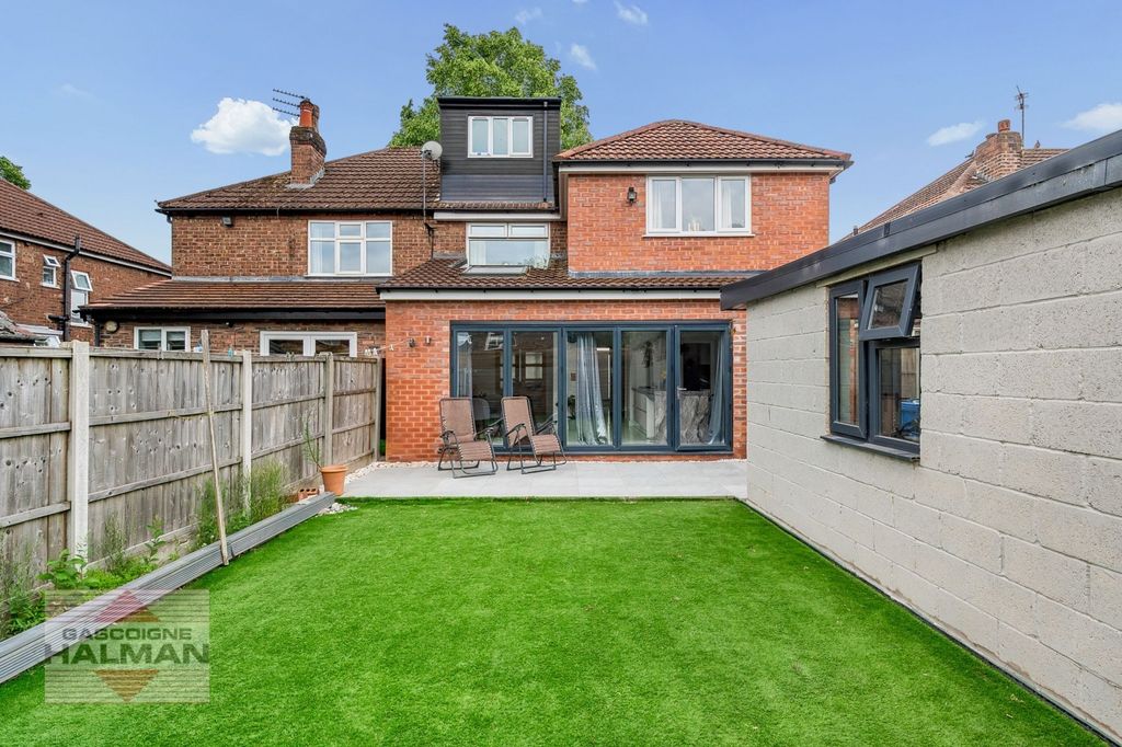 Property photo 2 of 36