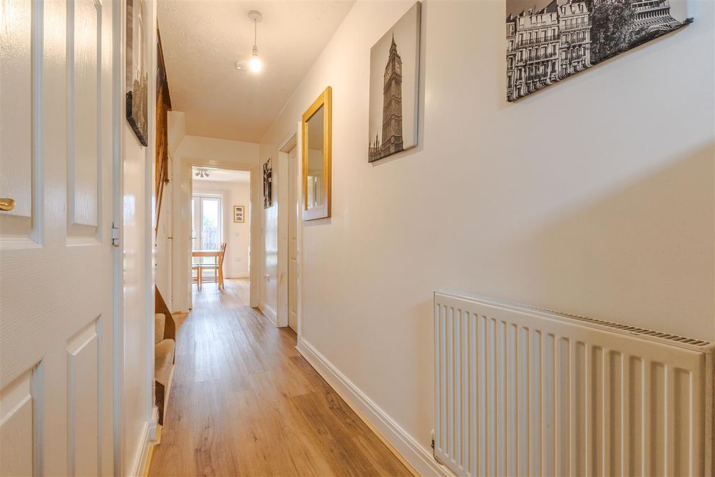 Property photo 3 of 16 Entrance
