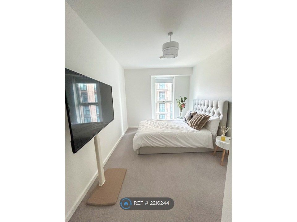 Property photo 3 of 6 Bedroom