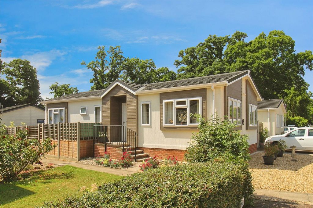 Property photo 1 of 26 Picture No. 04