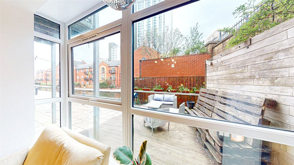 Property photo 2 of 13 Picture No. 10