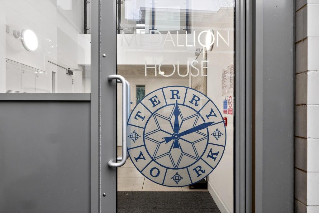 Property photo 2 of 20 Pnmb1047.Jpg