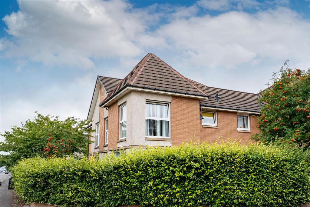 Property photo 2 of 18 61Kingcrt-20.Jpg