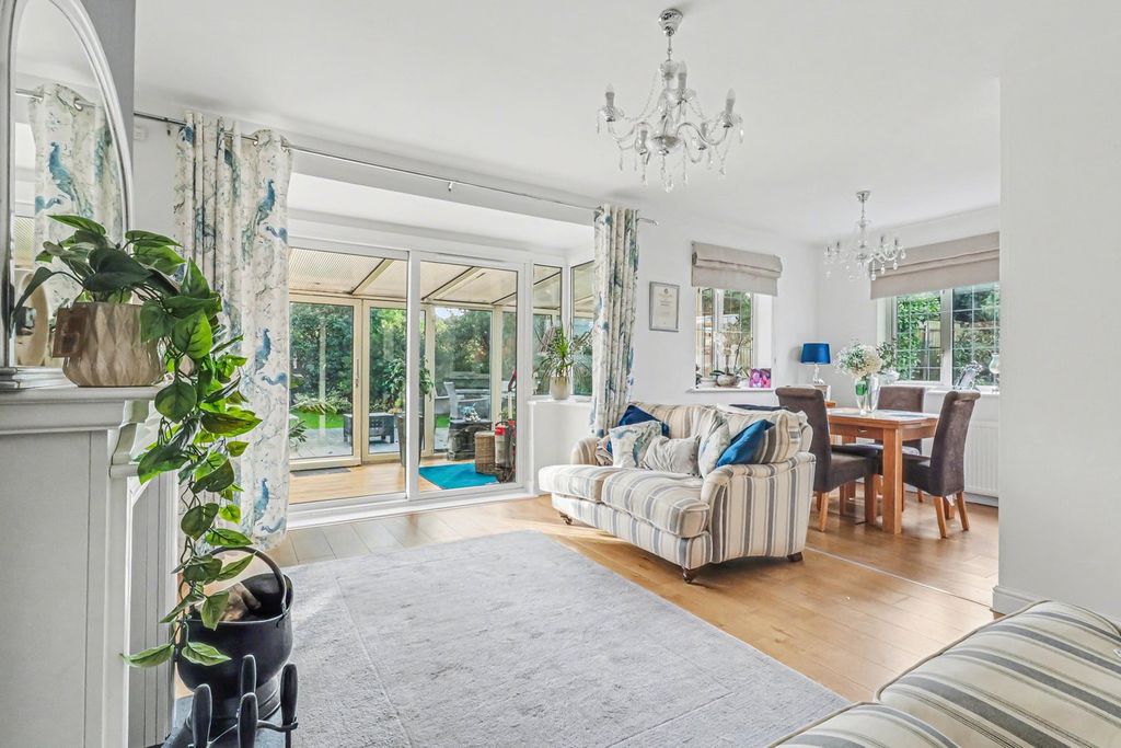 Property photo 2 of 17