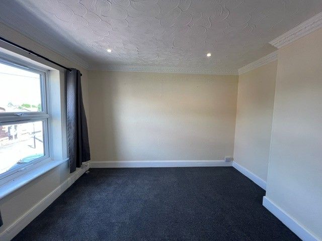 Property photo 3 of 9 Living Room
