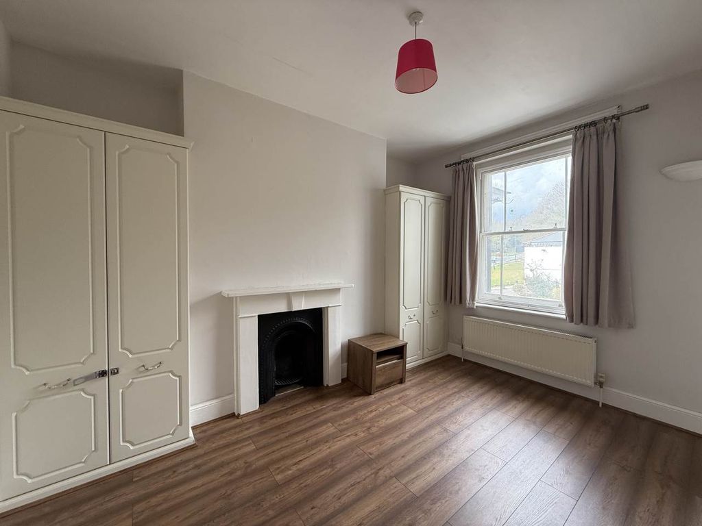 Property photo 3 of 10 Img_2945