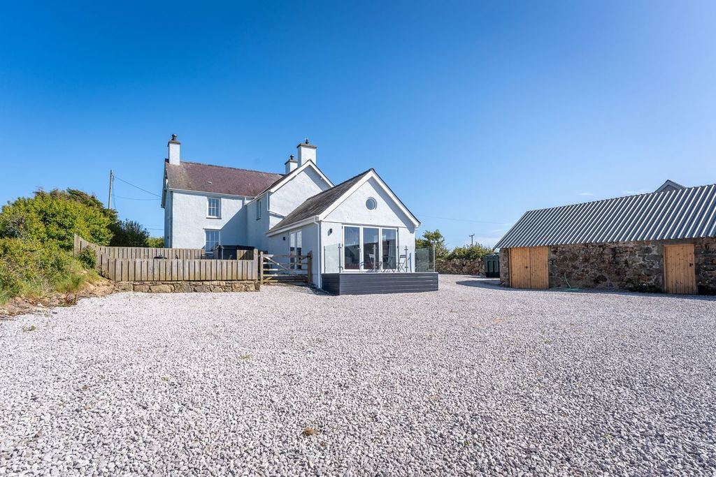 Property photo 1 of 46