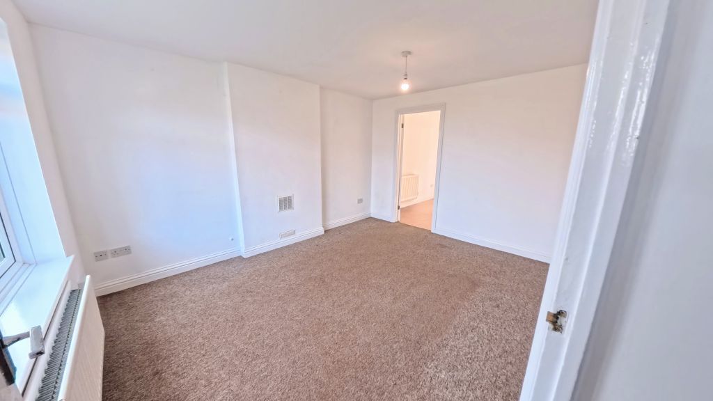 Property photo 2 of 16 Lounge View 1