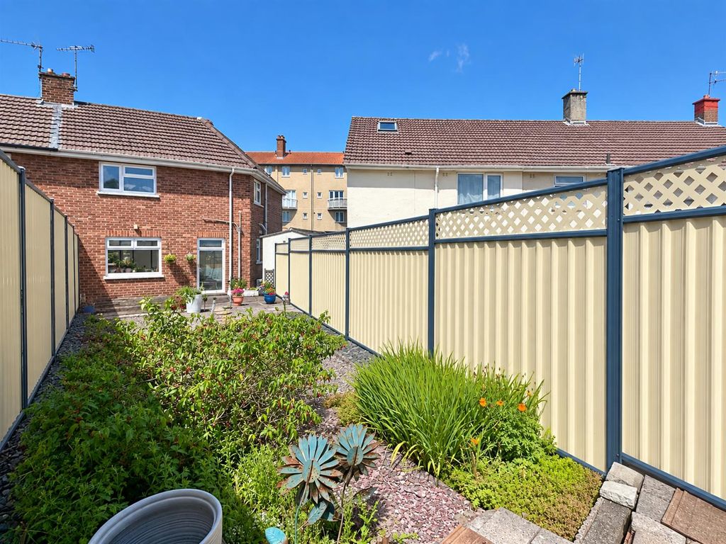Property photo 2 of 14