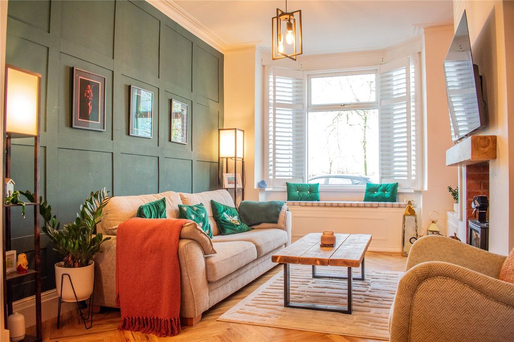 Property photo 2 of 25 Lounge