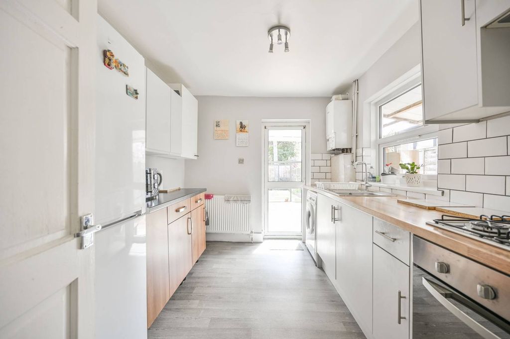 Property photo 2 of 14