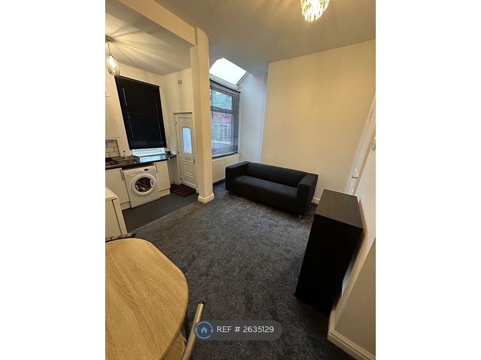 Property photo 2 of 5 Lounge