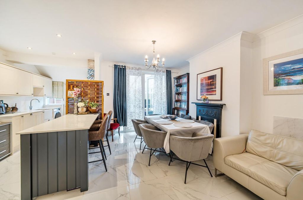 Property photo 3 of 18 Davidson Frost-Wellings, Dfw, Bullhead Road, Wd6,