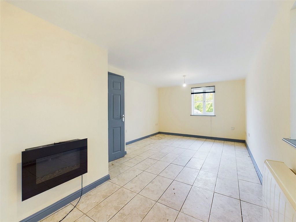Property photo 2 of 7 Picture No. 15
