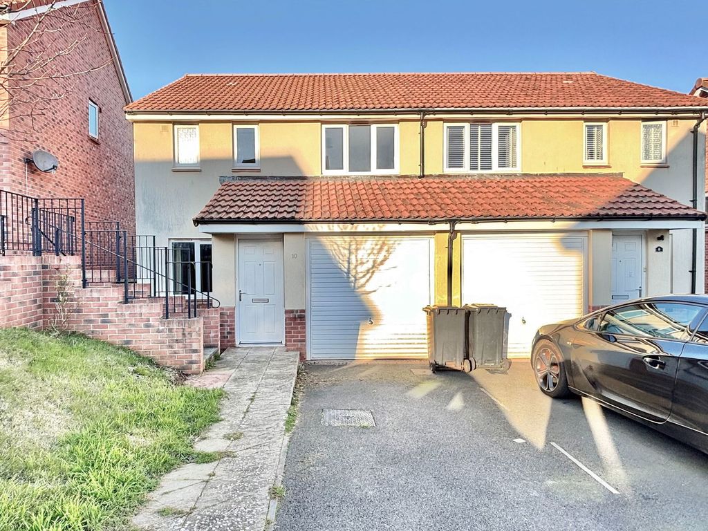 Property photo 1 of 18