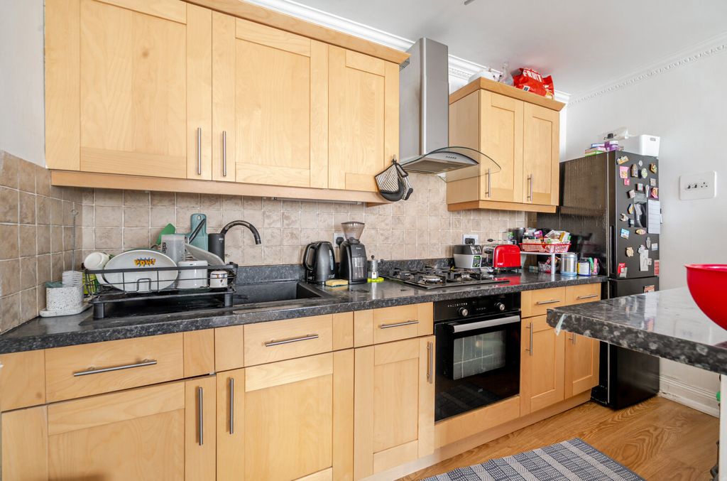 Property photo 2 of 12 1530190-16-1A1201...
