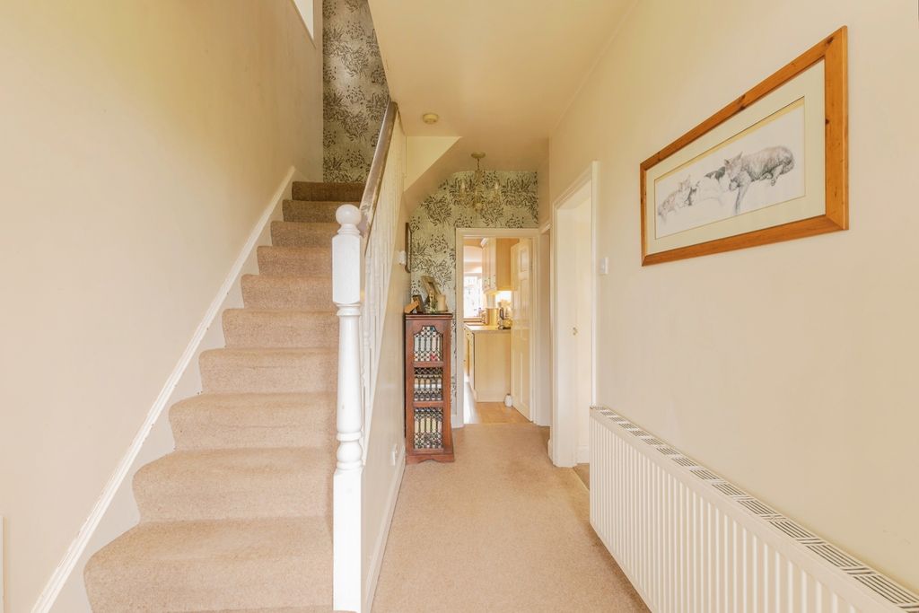 Property photo 2 of 17 Hallway