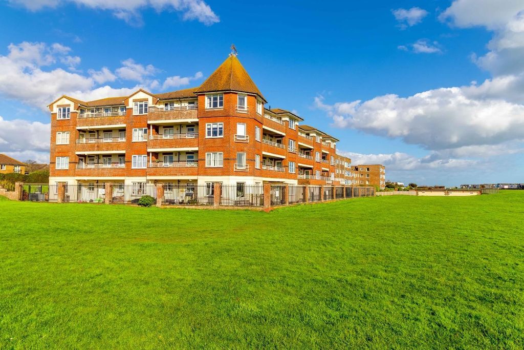 2 bed flat for saleBrighton Road, Lancing BN15