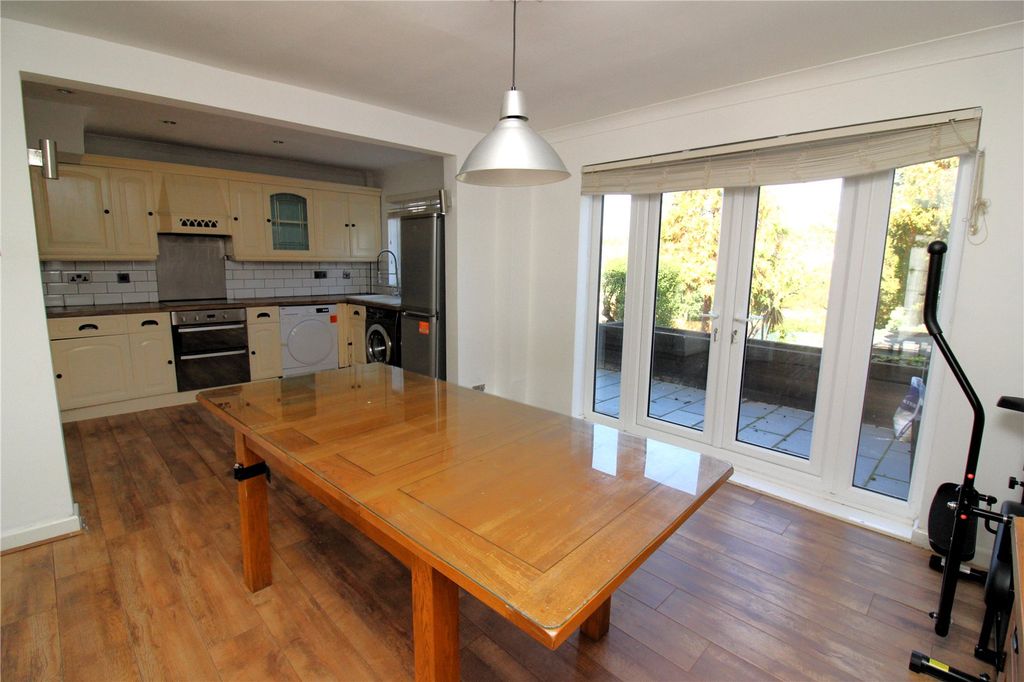 Property photo 3 of 18 Picture No. 15