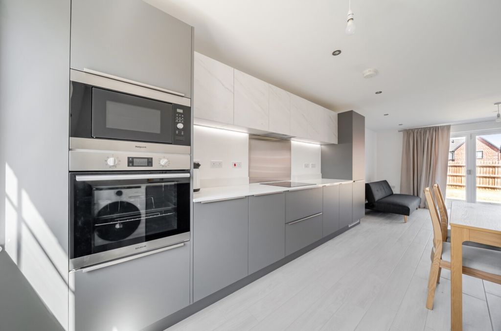 Property photo 2 of 23 1493257-6-6A578E0F5A5E8