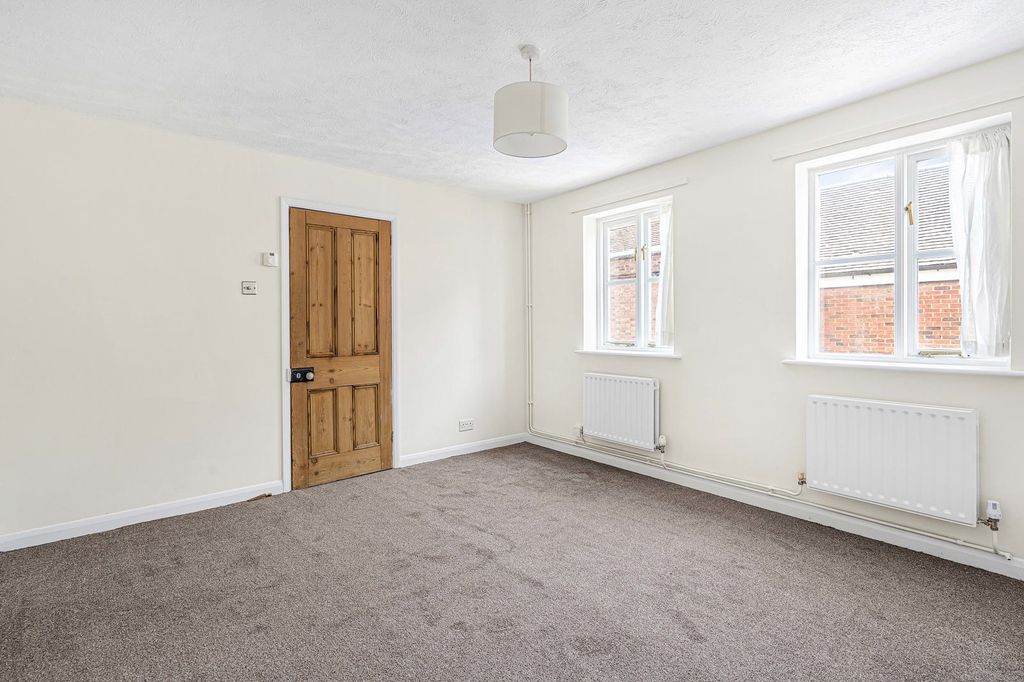 Property photo 2 of 11 17_87687.Jpg