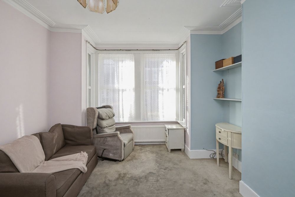 Property photo 2 of 23