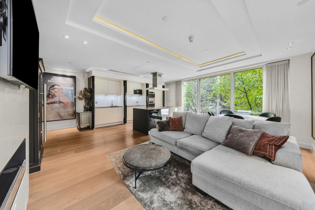 Property photo 2 of 18 Dsc_4011_High