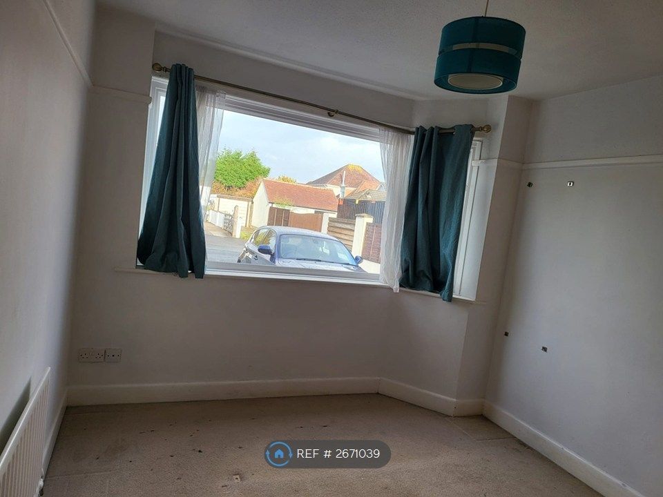 Property photo 3 of 9 Master Bedroom With Big Window