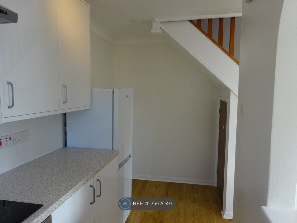 Property photo 3 of 9 Dining Area